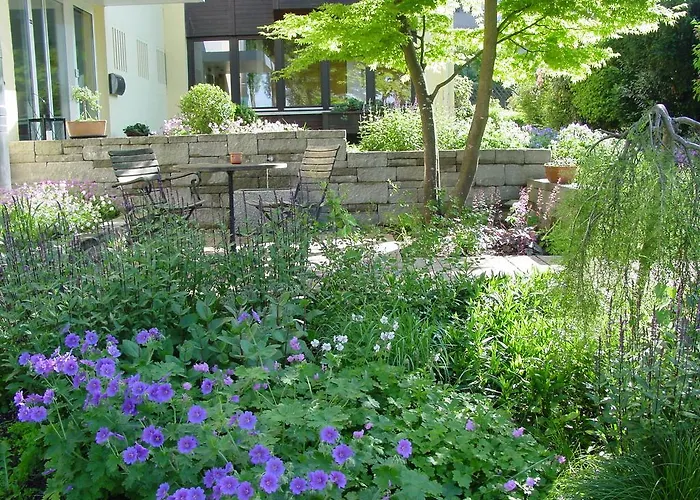 Christine ホテル 3*